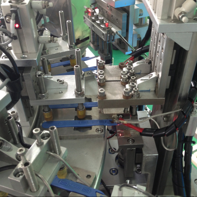 PLC-Controlled Surgical Knife Assembly Machine with 98% Operation Rate