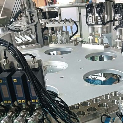 Harga yang bagus Mesin penutupan tutup botol yang disesuaikan on line
