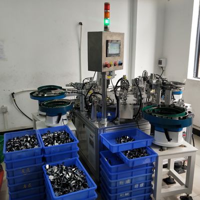Otomatis Spring Riveting Assembly Machine PLC Control Rotary Chuck Capper