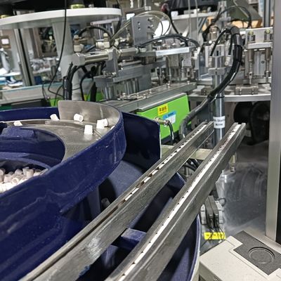 Harga yang bagus AC380V Mesin perakitan produk medis mesin perakitan tutup khusus on line