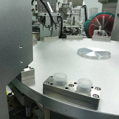 Harga yang bagus Aluminium dan stainless steel paduan cap perakitan mesin untuk standar GMP on line