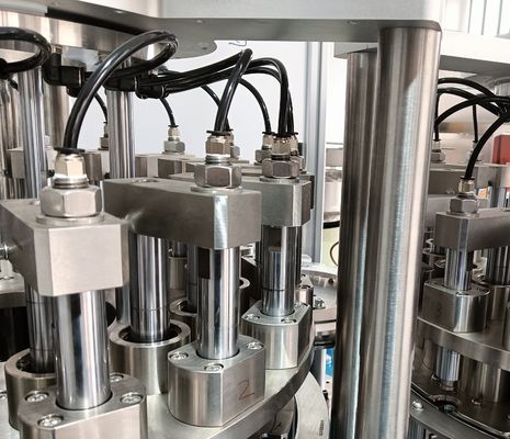 Mesin perakitan Euro Cap Tekanan Stabil Presisi Tinggi Untuk Produk Farmasi ISO Dan GMP Sejalan