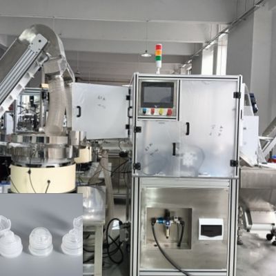 Harga yang bagus Mesin pemasangan tutup otomatis untuk Flip Top Caps Caps Sauce Soy dan lainnya dengan produk yang baik dan cacat Fungsi terpisah on line