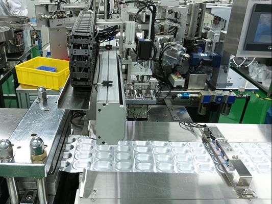 Harga yang bagus Iodophor Cap Blister Machine Mesin kemasan otomatis yang terhubung dengan mesin perakitan bersama-sama Efisiensi tinggi on line