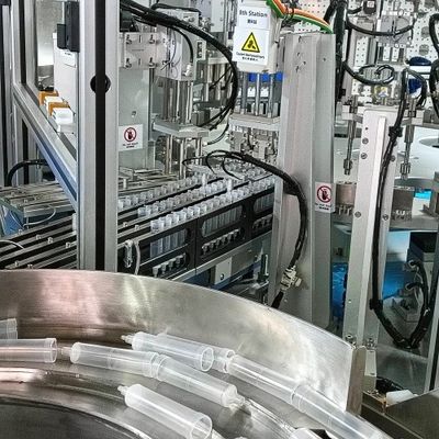 Harga yang bagus Mesin perakitan produk medis yang disesuaikan untuk tetes IV dengan inspeksi dan solusi serat optik on line