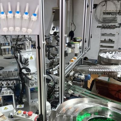 Harga yang bagus Mesin perakitan produk medis khusus profesional untuk tetes IV dengan inspeksi dan solusi serat optik on line