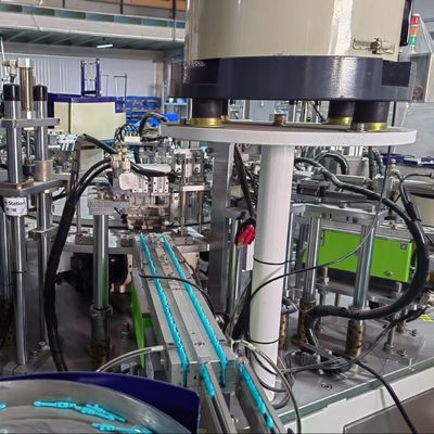Harga yang bagus Automated Safety Blood Collection Needle Assembly Machine Carousel Operasi Proses Sesuai dengan Standar GMP on line