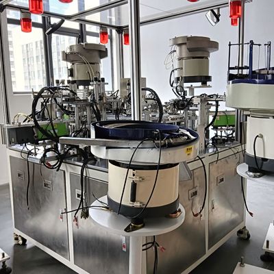 Harga yang bagus Jarum Pengumpulan Darah Otomatis Operasi Carousel Keamanan Lancet Produksi Jalur Satu Tahun Garansi Proses Kompleks on line