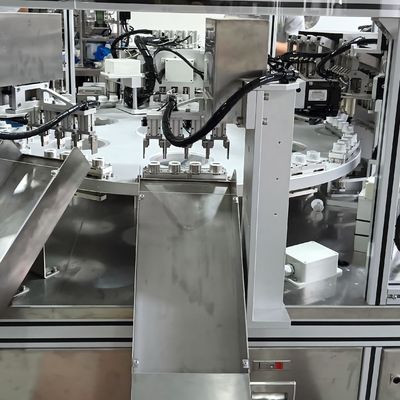 Mesin perakitan film infus otomatis untuk laminasi tutup