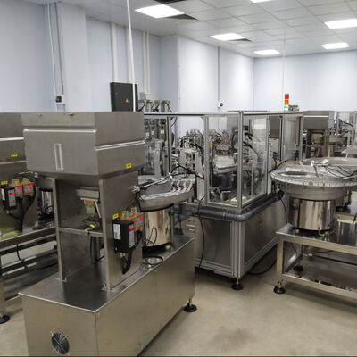 Harga yang bagus Mesin Perakitan Tutup Euro dengan Kapasitas 14000-15000 pcs/jam, Kontrol PLC, dan Konstruksi Baja Tahan Karat untuk Tutup Infus IV on line